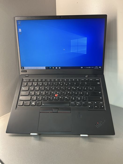 ThinkPad X1 Carbon i7-8/16/512