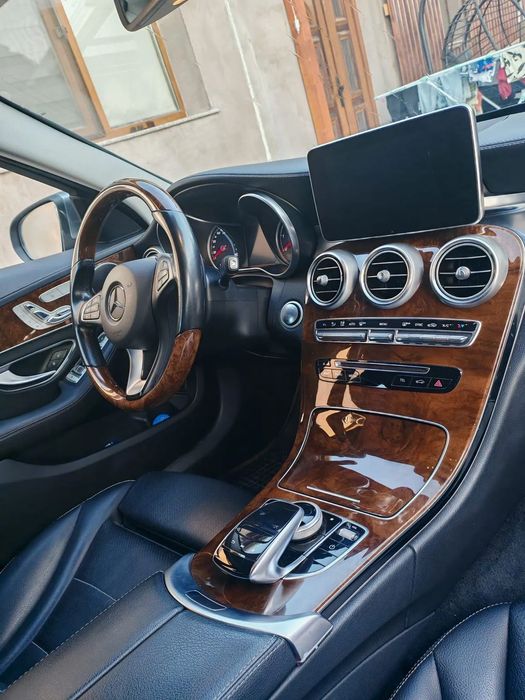 Mercedes-Benz C Al doilea proprietar în România, stare foarte bună