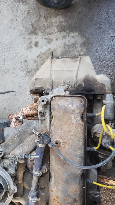 Продаётся 100 мотор от газели