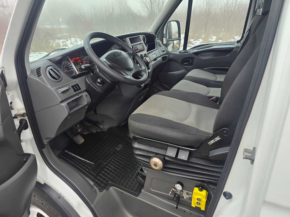 Iveco daily basculabil 50c15 ,35c15,35c18,70c,65c Mercedes