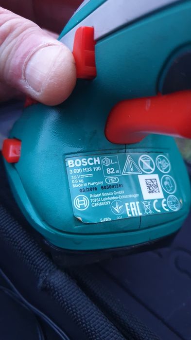 Foarfeca tuns iarba/gard viu Bosch