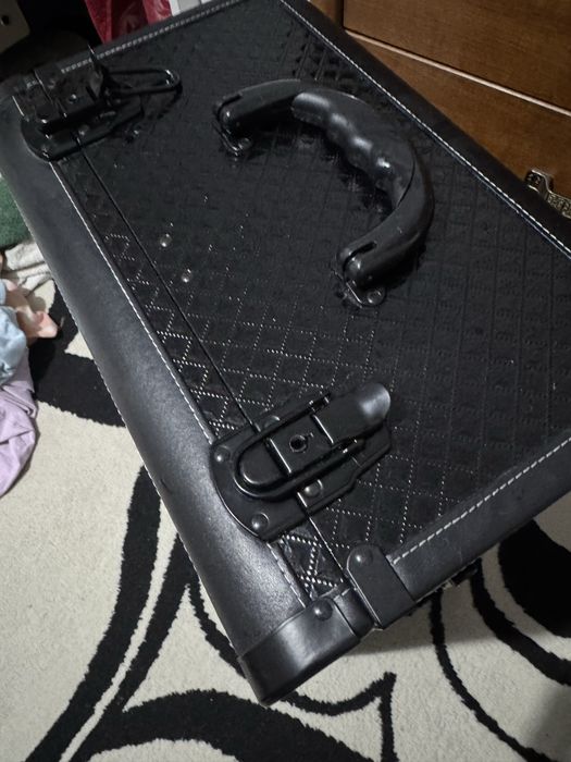 продам чемодан бьюти