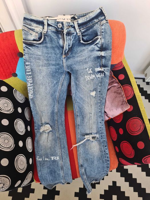 Jeans Zara noi cu eticheta