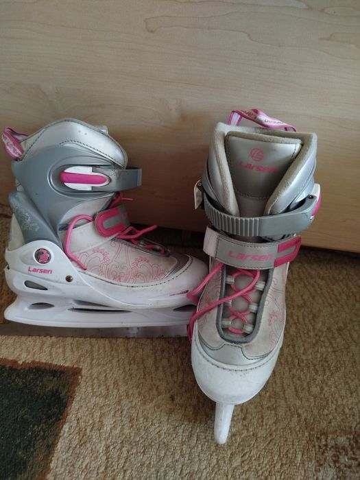 Продам коньки. Размер регулируется от 38-41