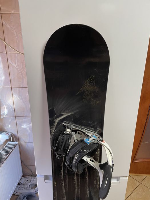 Placa snowboard 150 cm cu legaturi