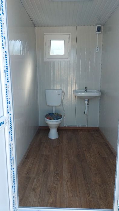 Vand container modular cu grup sanitar propriu