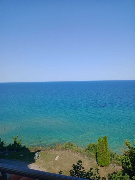 Продава се Тристаен апартамент в Бяла - 101 кв.м за 892 €/кв.м - Снимка #2