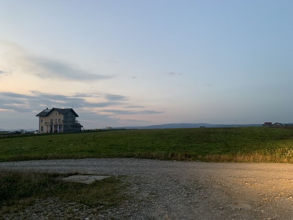 Teren intravilan intre Bod si Sanpetru