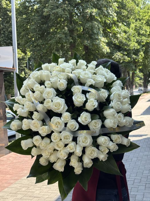 Живой гуллар сотилади