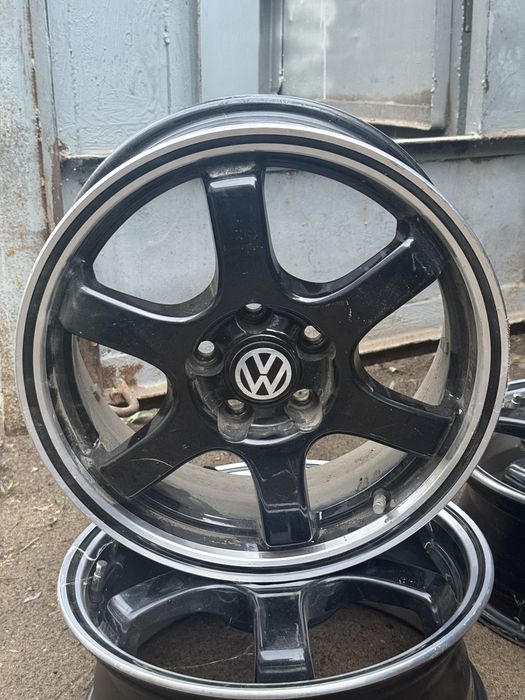Продам автомобильные литые диски