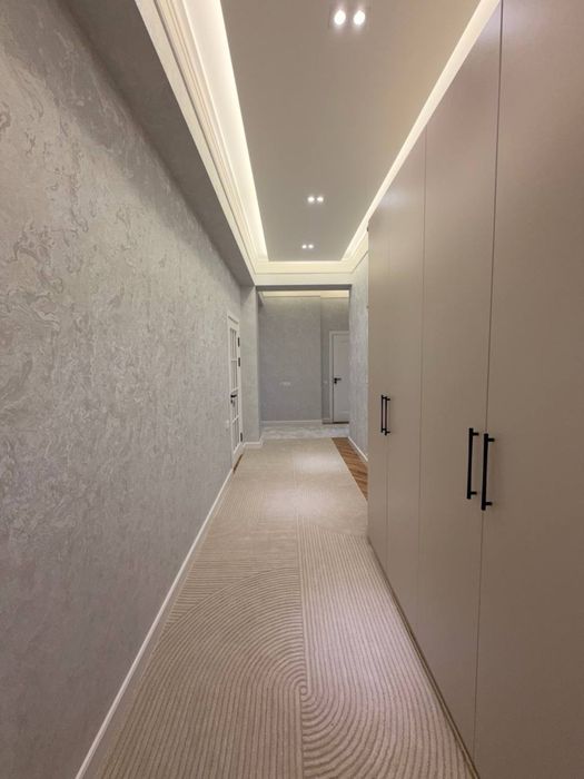 Срочно! ПРОДАЁТСЯ 3/3/8 квартира в ЖК «Феличита» Яккасарайский район