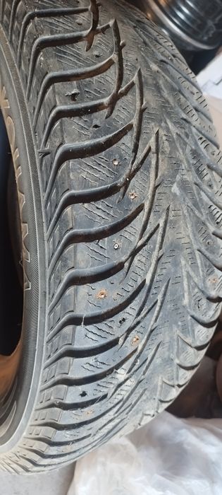 Продам зимние шины 265/65/17