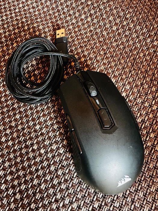 Se vinde mouse Corsair M55 RGB