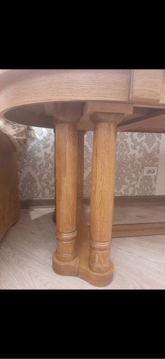 Стол деревянный