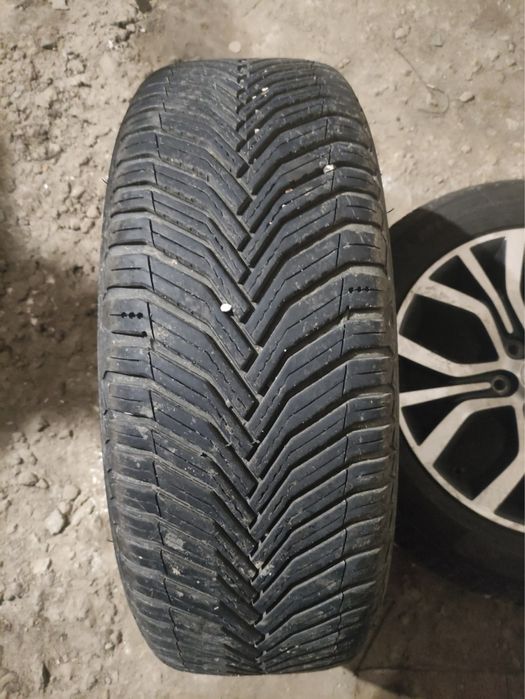 Джанти Mitsubishi с всесезонни гуми Michelin CrossClimate 2 225/55/R18