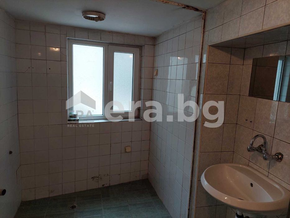 Дава се под наем Офис в Варна, Център - 75 кв.м за 700 € - Снимка #7
