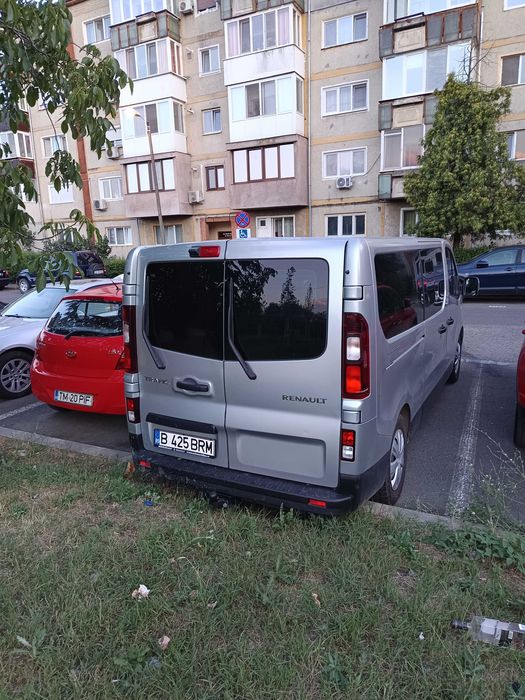 Renault Trafic 8+1 – 2023 – 125.500 km – stare foarte bună