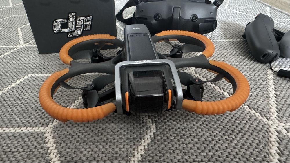 DJI Avata Fly More Combo | 3 Baterii | Goggles Integra | Motion 2 + FPV Remote 3 | Fără Crash-uri |