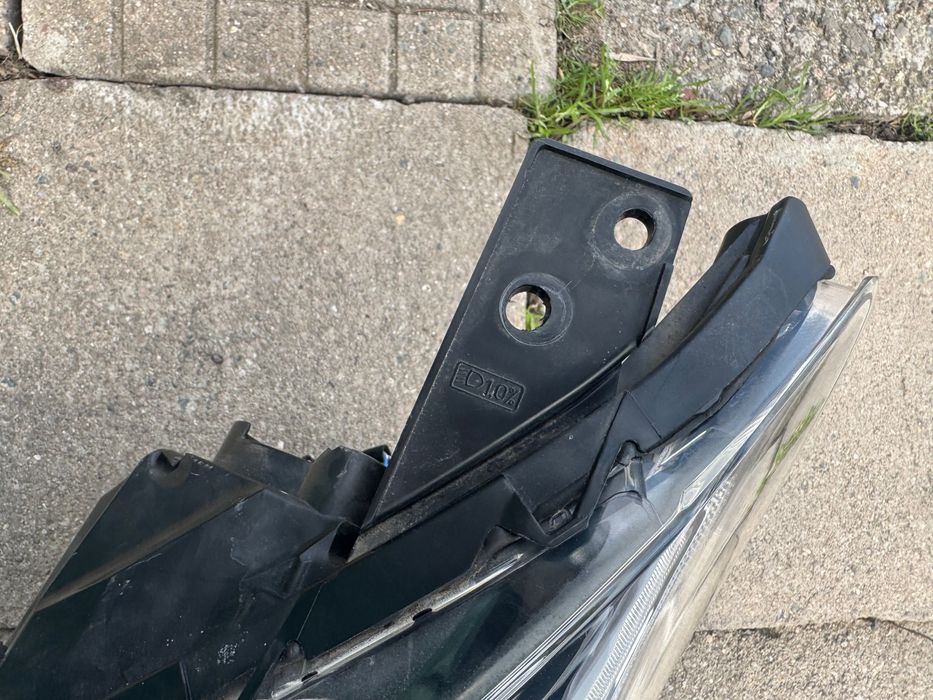 Ляв фар за Mazda 3 Bi-Xenon с AFS