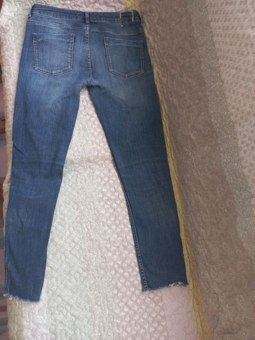 Дамски дънки Zara – размер L (40/42) – като нови