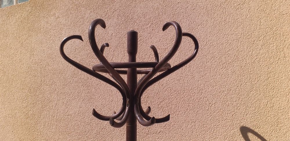 Стояща закачалка дърво