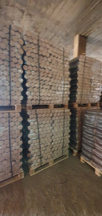 Brichete de rumeguș de fag livrate la domiciliu