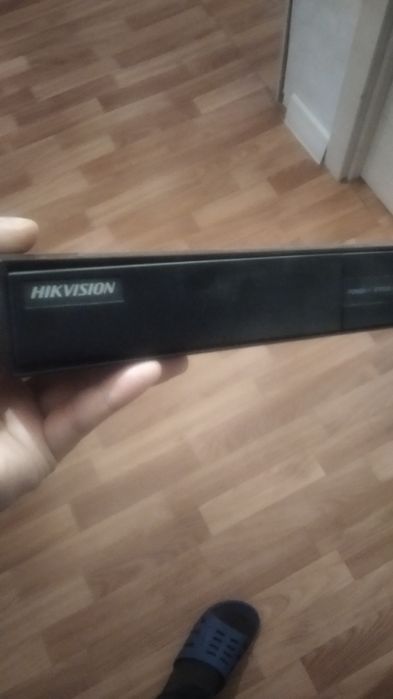 Аналоговый регистратор hikvision  4 канальный , без блока питания