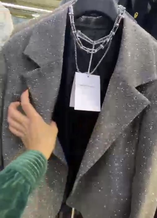 Пиджак женский шикарный