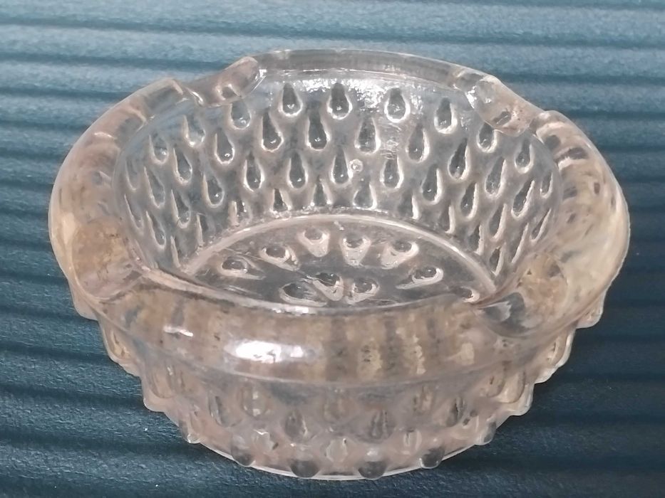 Пепелник - масивно стъкло