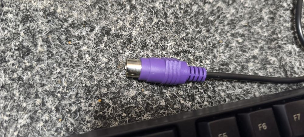Tastatura Deluxe K8050 conector PS2