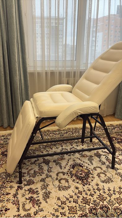 Продам косметологическое кресло