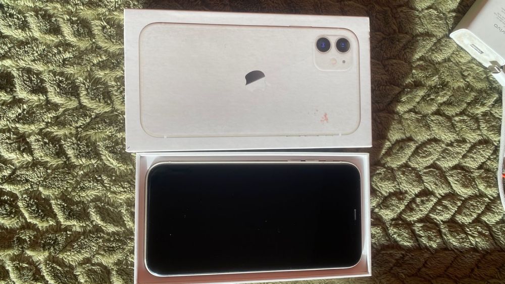 Iphone 11 128gb аккум 72%