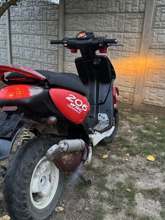 Vand scuter peugeot/yamaha