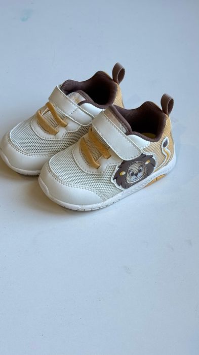 Продам детские кроссовки dr kong