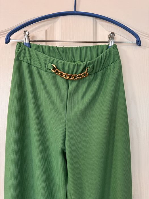 Нов, зелен панталон с широк крачол