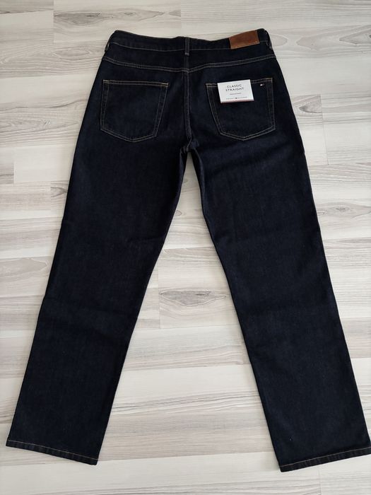 Vand blugi originali Tommy Hilfiger regular Noi cu eticheta