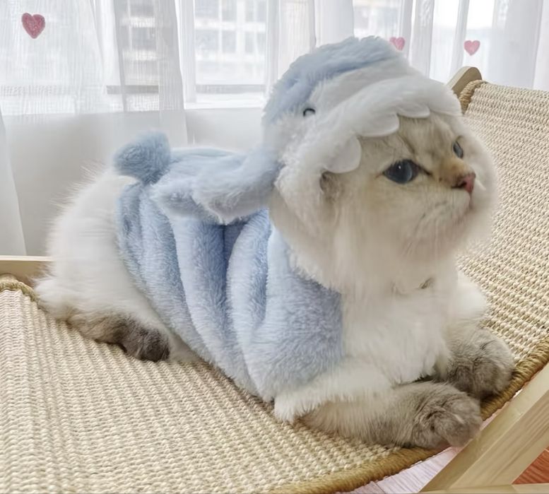 Продам костюмы для кошек/собак