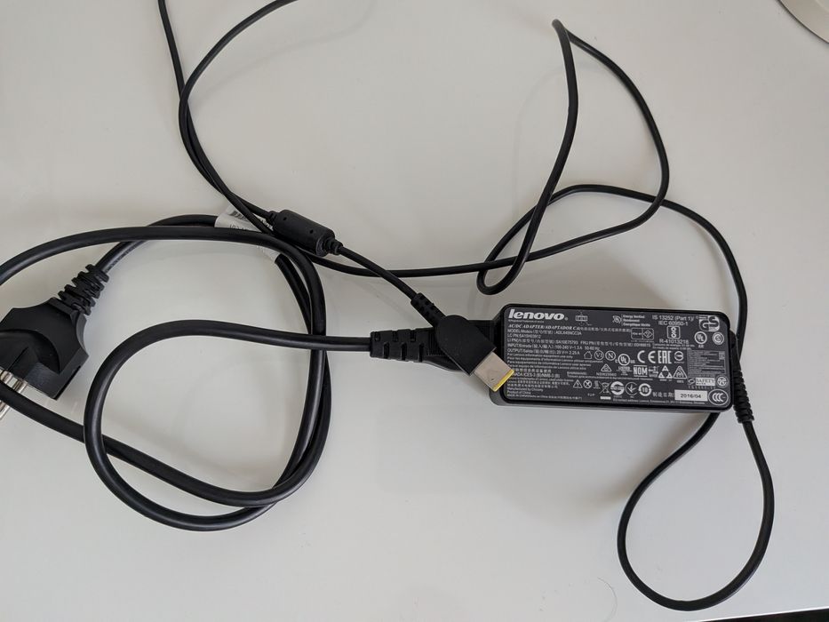 Incarcator original Lenovo 135W (Slim Tip) ThinkPad / Legion / IdeaPad