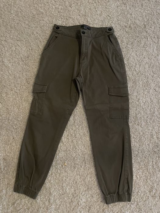 Pantaloni cargo zara