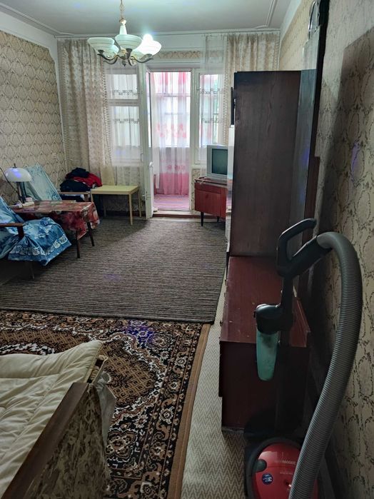 Срочно Сотилади 3х комнатную в хорошем состоянии с мебелью ремонт есть