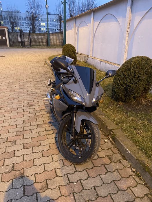 Yamaha YZF R125 2013