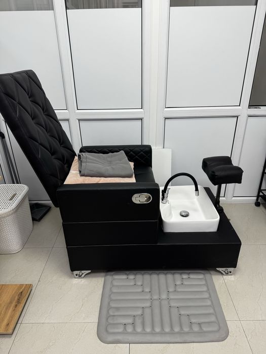 Продается педикюрное кресло