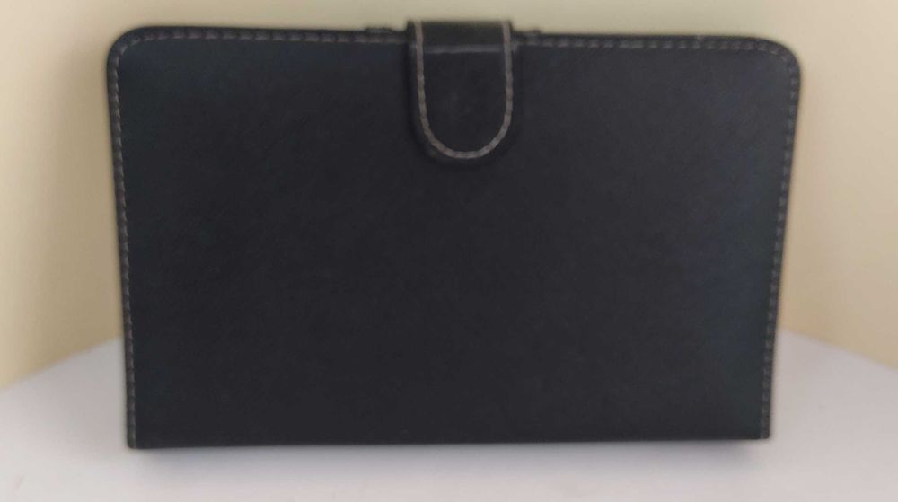 Кейс с клавиатура за таблет