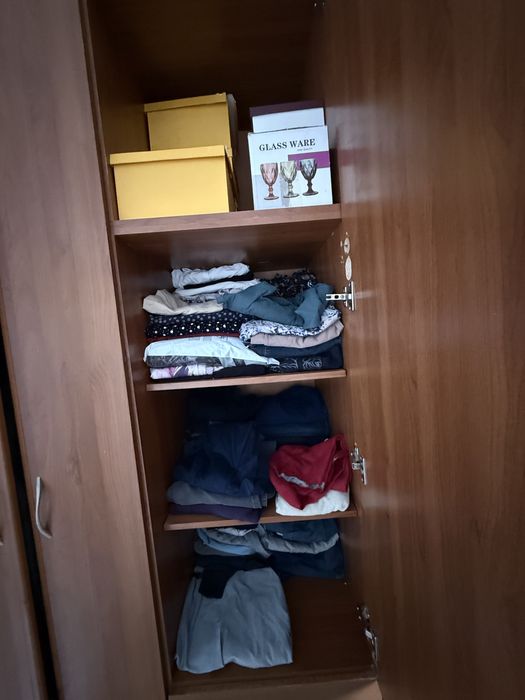 Пяти дверный шкаф