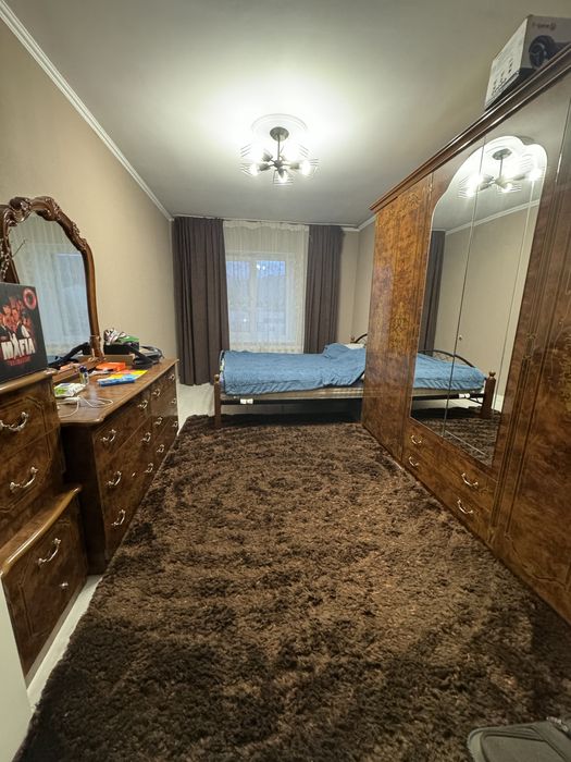 Продам квартиру 4 комнатную