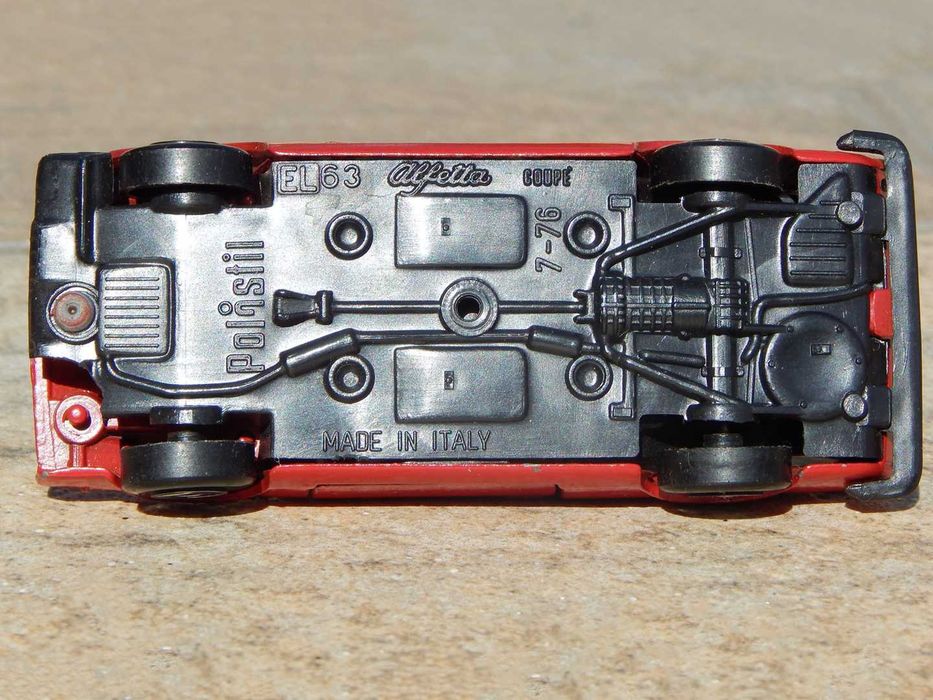 Macheta Alfa Romeo Alfetta GT Coupe sc 1:43 Polistil Italia cu lipsuri