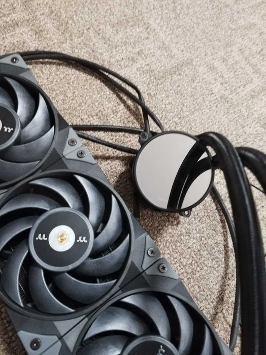 Thermaltake TOUGHLIQUID 360 (CL-W321-PL12BL-A)