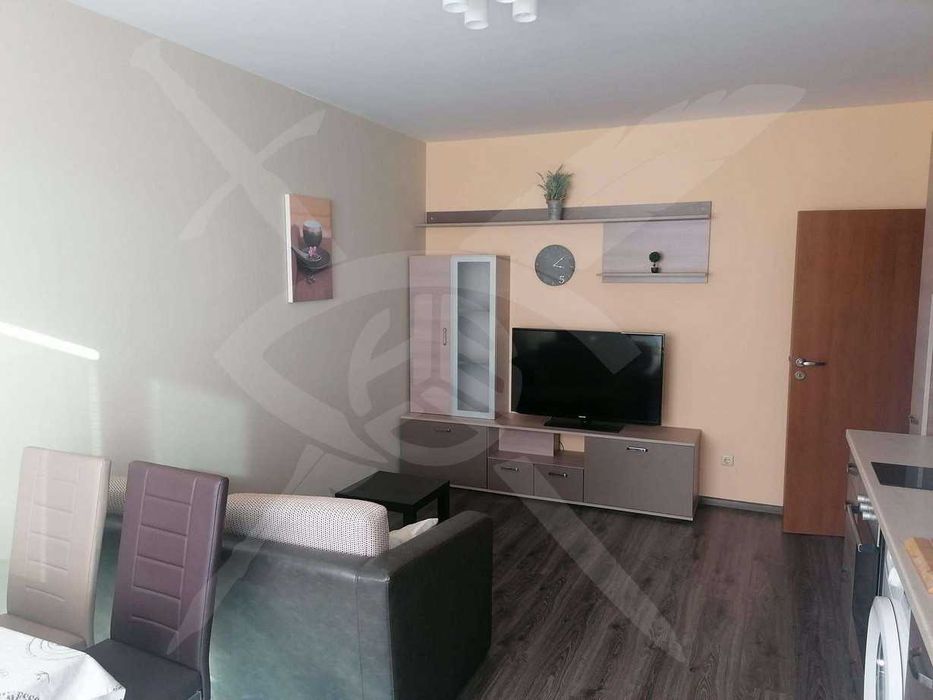 Дава се под наем Двустаен апартамент в Варна, Левски - 60 кв.м за 425 € - Снимка #1