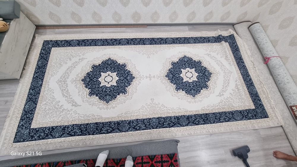 Продается ковер б/у