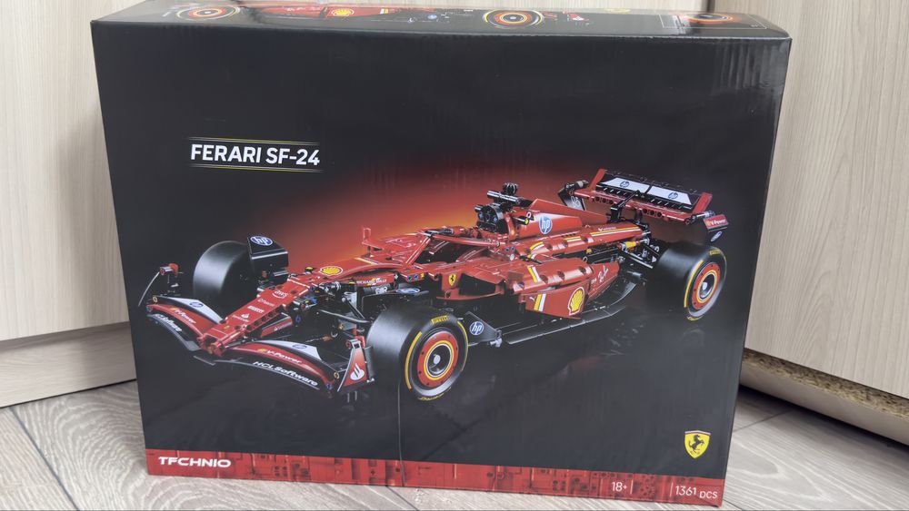 Продам лего формула 1 Ferrari(реплика)
